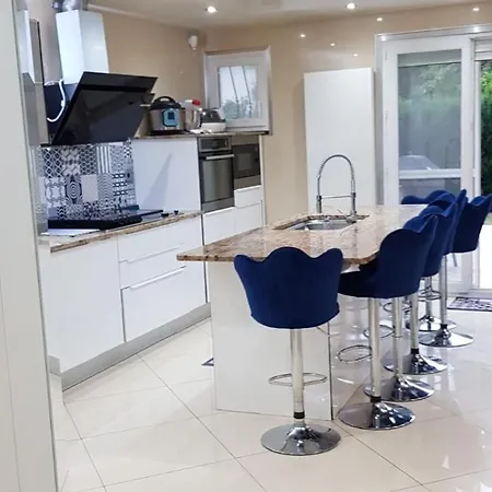 Nyaraló Grande Maison A 10 Min De Paris Deuil-la-Barre